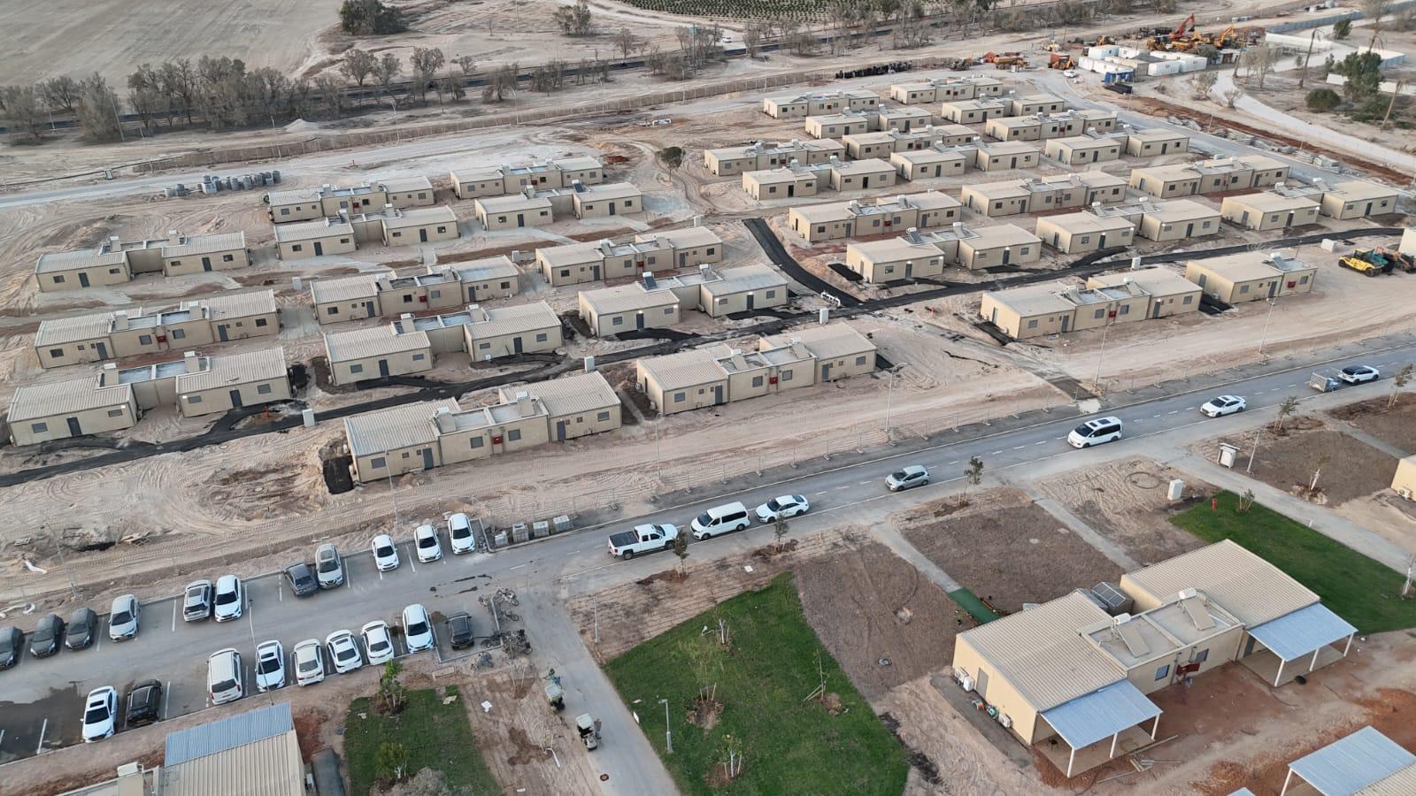 קיבוץ זמני בחצרים